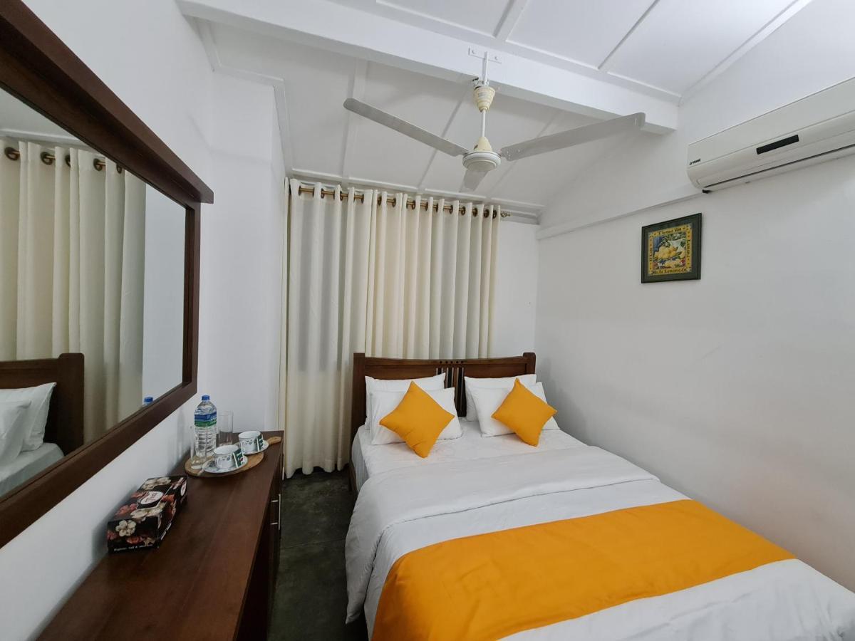 Hello Kandy Homestay Esterno foto