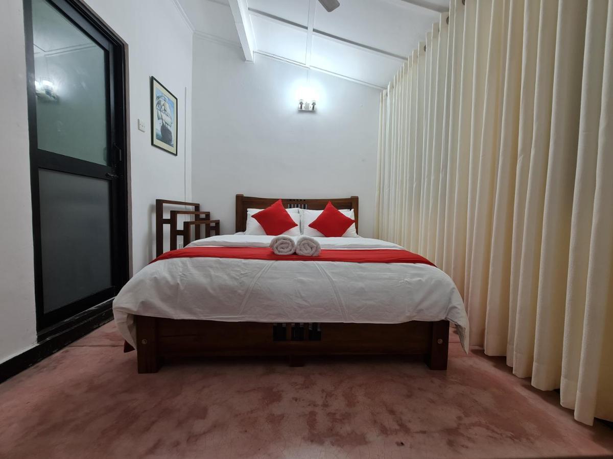 Hello Kandy Homestay Esterno foto